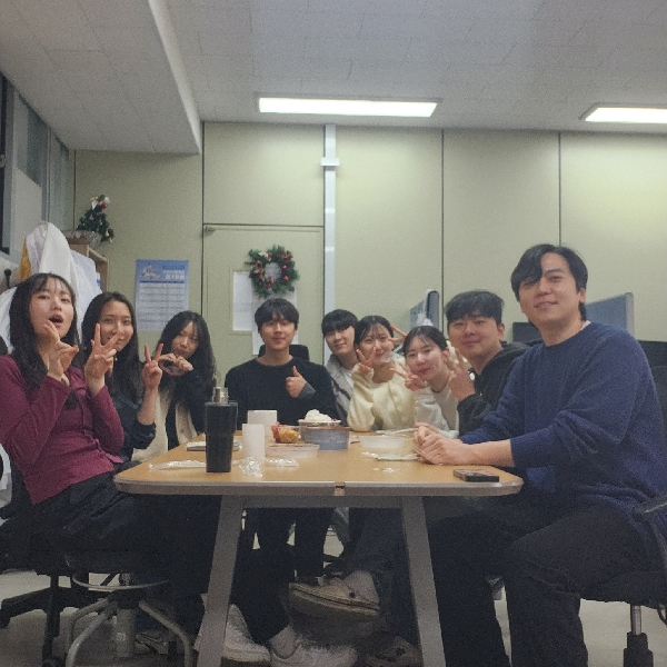 [친목] 점심 회식 main image