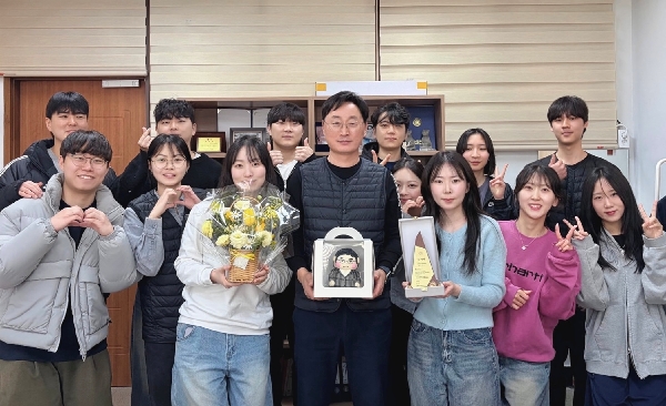 [행사] 교수님 정교수 승진 main image